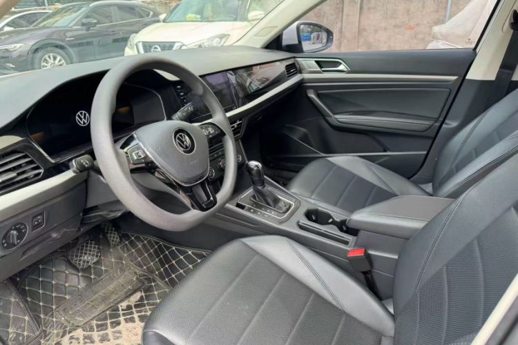 Used Volkswagen Lavida 2021 1.5L Automatic Comfort Edition Interior 3