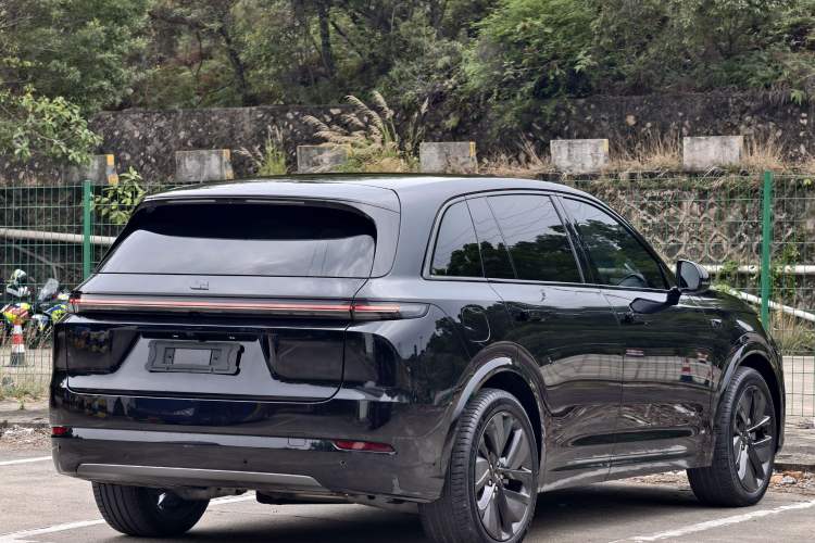 Used Li Auto L7 2024 Pro Model Exterior 5