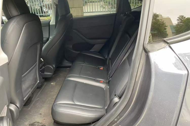 Used Tesla Model Y 2021 Long-Range All-Wheel-Drive Version 3D7
