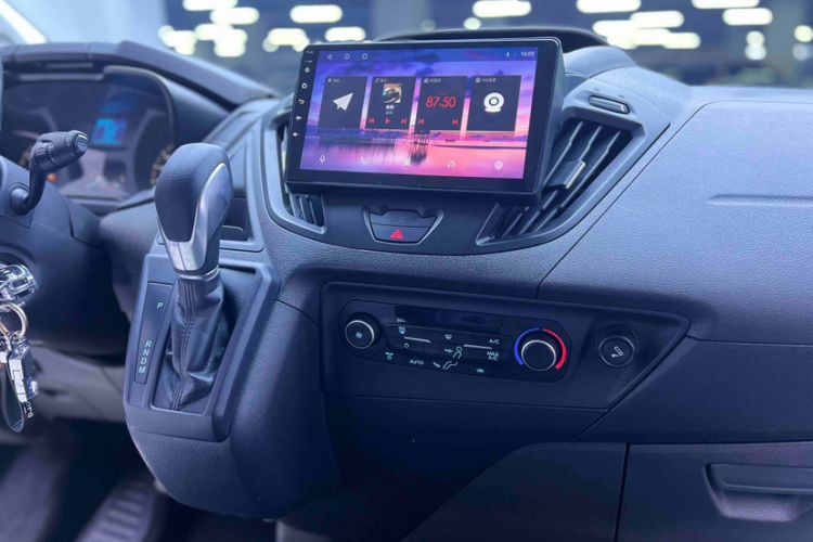 Used Ford Tourneo Custom 2020 2.0T Automatic Elite Edition China VI Standard
