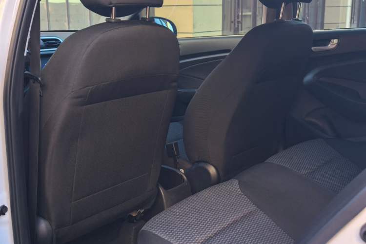 Used Hyundai Verna (older generation) 2020 1.4L Manual GL Refreshed Edition Interior 3