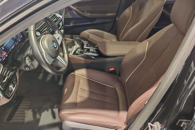 Used BMW 5 Series 2022 Second Facelift 525Li M Sport Package
