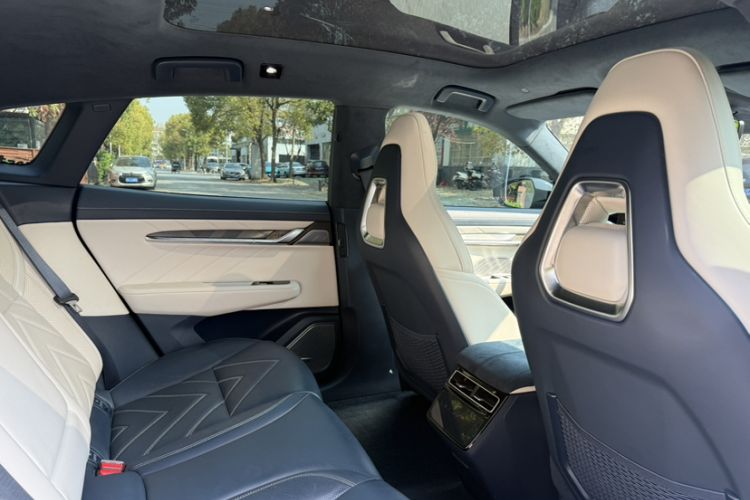 Used Zeekr 001 2023 ME Edition 100 kWh Interior 2