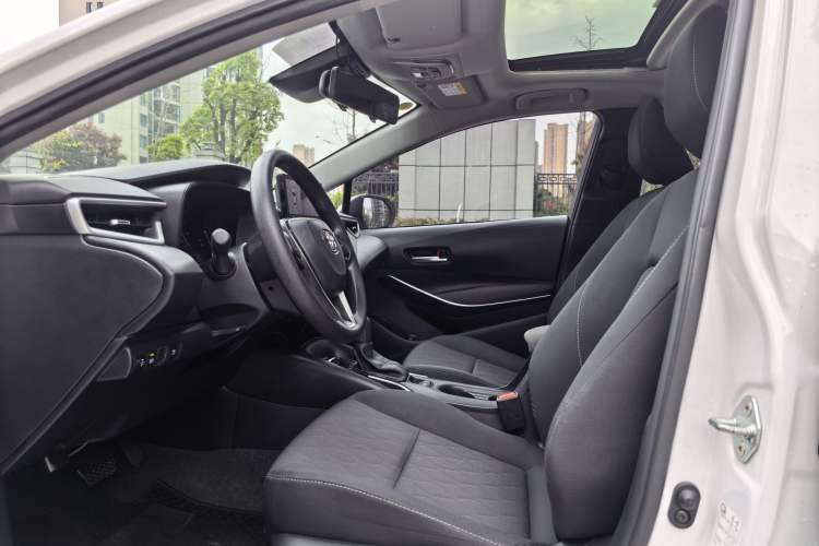 Used Toyota Corolla 2023 1.8L Smart Electric Hybrid Dual-Motor Elite Edition Interior 2