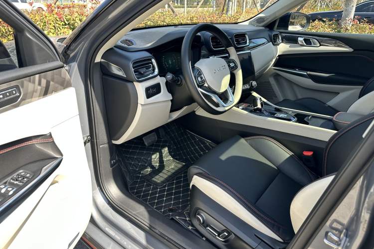 Used Lynk & Co 02 2019 1.5T DCT Two-Wheel Drive Shine Pro Edition China VI Standard
