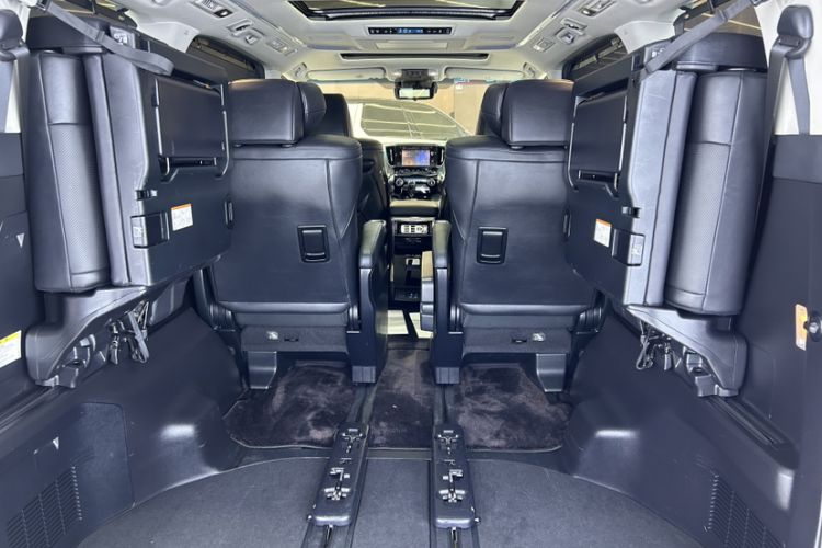 Used Toyota Vellfire 2019 Dual-Engine 2.5L HV Luxury Edition
