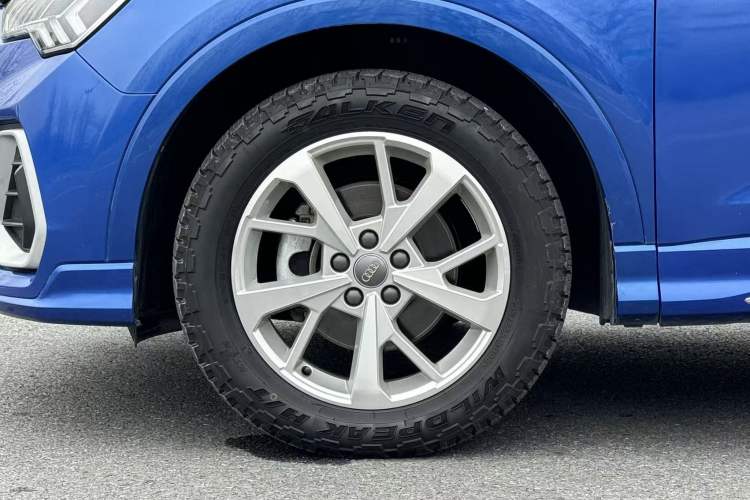 Used Audi Q3 2019 35 TFSI Advanced Dynamic Edition
