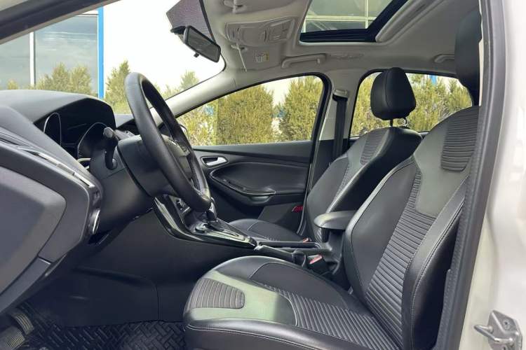 Used Ford Focus 2018 Hatchback Classic 1.6L Automatic Trendy SmartDrive Edition