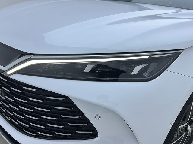 BYD Qin L 2025 DM-i Smart Drive 80KM Superior Model — снимка 9