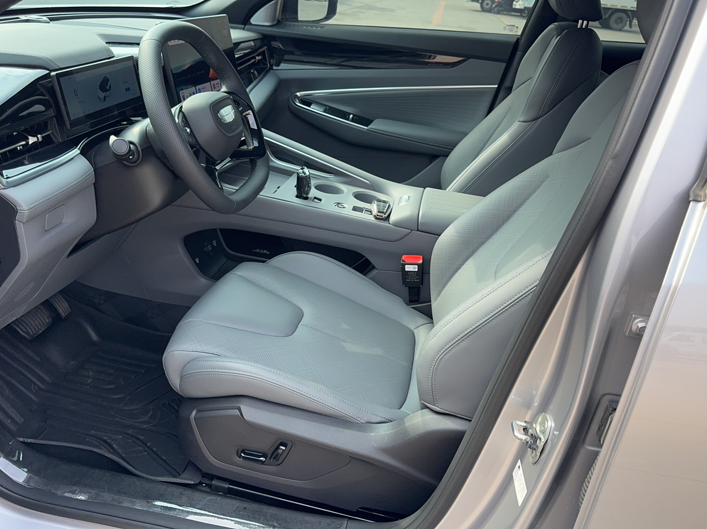 Geely Auto Emgrand X7 Sport 2026 Model 1.5TD Wonderful — снимка 18
