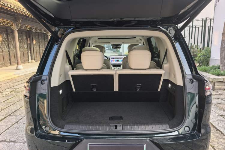 Used Chery T11 2026 Model 220 All-Wheel Drive Family Fun Edition