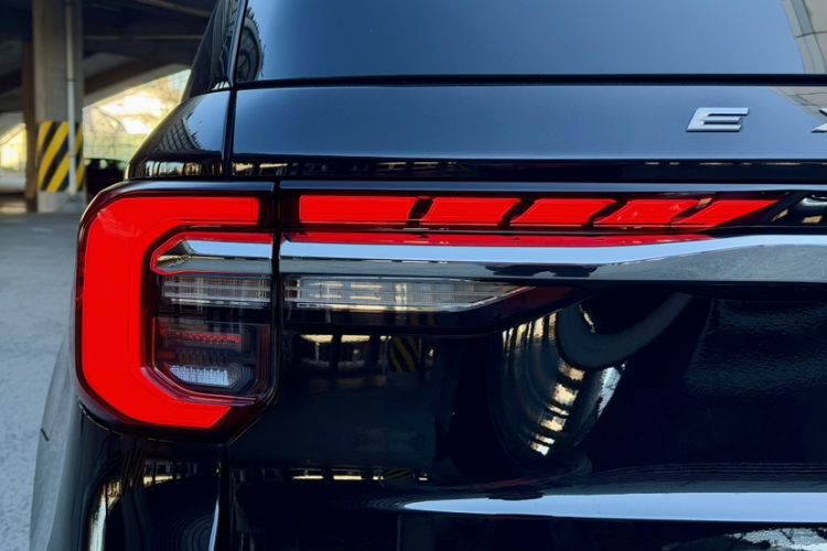 Used Ford Explorer 2023 EcoBoost 285 Four-Wheel Drive Titanium Edition 7-Seater