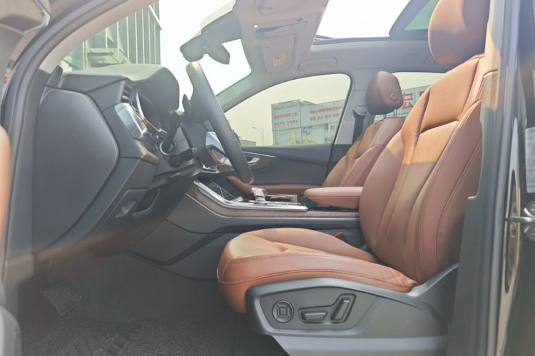 Used Audi Q7 2022 55 TFSI quattro S line Sport model
