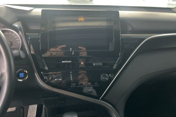 Used Toyota Camry 2022 2.0GVP Premier Edition
