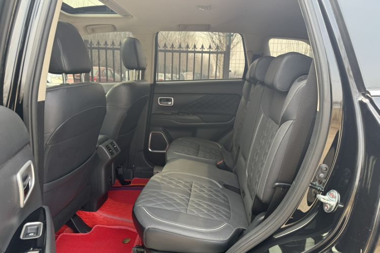 Used Mitsubishi Outlander 2021 2.4L 4x4 Zhi Xiang Edition 7 Seats