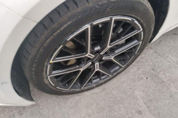 Used Zeekr 001 2026 95° All-Wheel-Drive Max Edition
