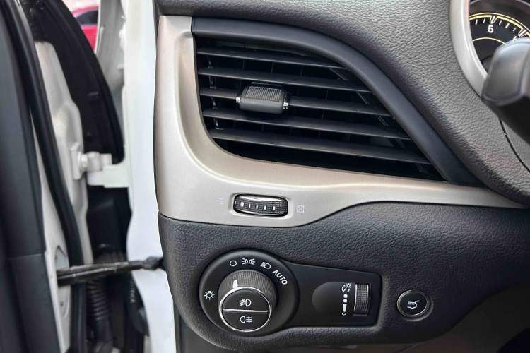 Used Jeep Cherokee 2017 2.4L Superior Edition