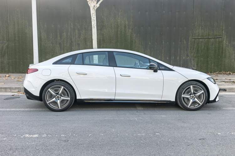 Used Mercedes-Benz EQE 2022 350 Luxury Edition
