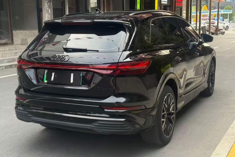 Used Audi Q5 e-tron 2023 40 e-tron Starry Edition Mecha Kit Exterior 8