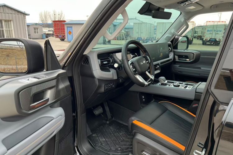 Used BAIC Off-Road BJ40 Electric Drive 2025 Standard Edition Interior 2