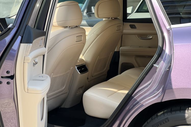 Used Hima AITO M5 2025 Extended-Range Ultra All-Wheel-Drive Version
