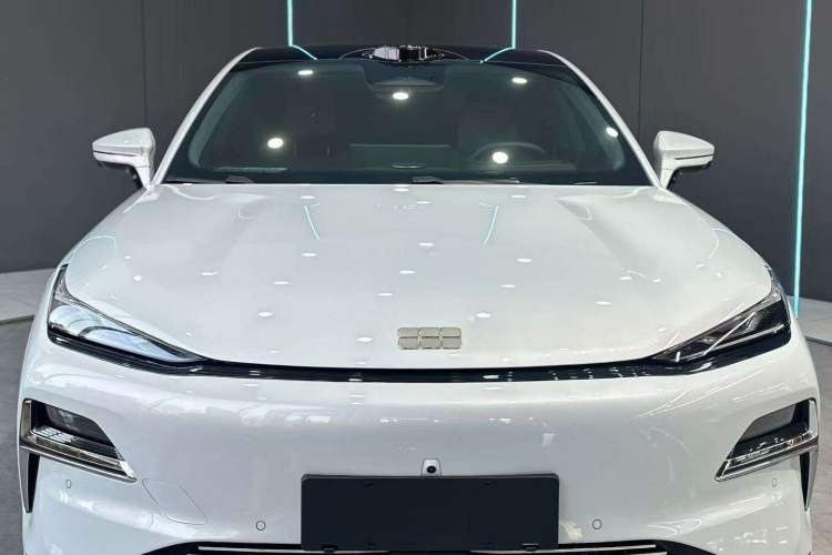 Used Geely Galaxy Galaxy 8 2025 130km EM-P Starship Edition
