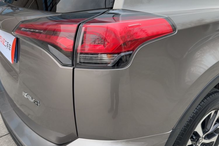 Used Toyota RAV4 2019 2.0L CVT Two-Wheel Drive Pioneer Edition China V Standard
