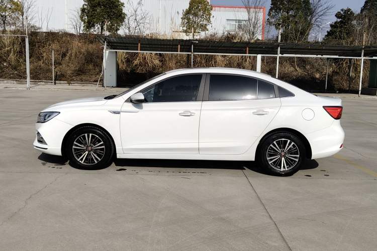 Used Roewe i5 2019 1.5L Manual 4G Connectable Langhao Edition
