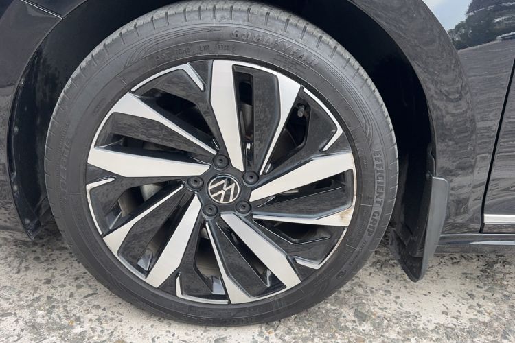 Used Volkswagen Passat 2023 330TSI Elite Edition
