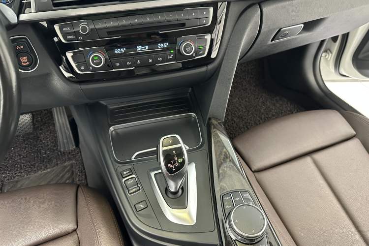 Used BMW 3 Series 2019 320Li M Sport Night Edition Interior 3