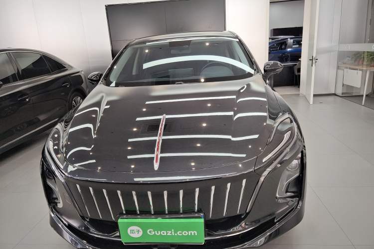 Used Hongqi E-QM5 2022 431 km Charge & Enjoy Edition
