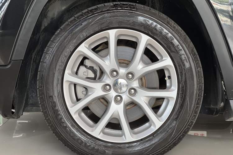 Used Jeep Cherokee 2017 2.0L Superior Edition