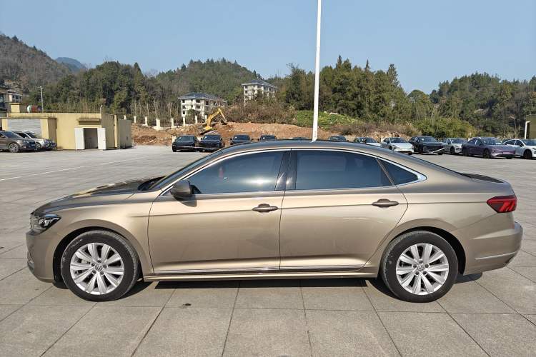 Used Volkswagen Passat 2019 330TSI Elite Edition China VI
