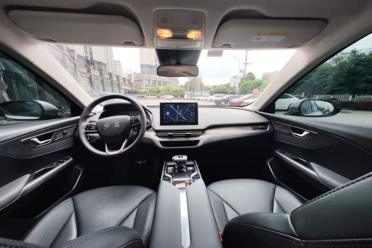 Used Hongqi E-QM5 2022 431 km Charge & Enjoy Edition
