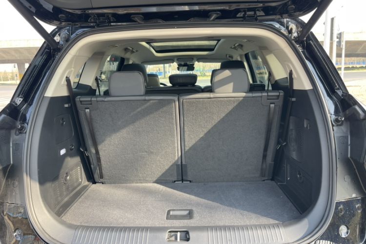 Used Hongqi HS7 PHEV 2024 2.0T PHEV Four-Wheel Drive Flagship Edition 7 Seats
