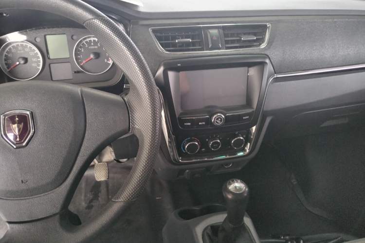 Used Jinbei Hiace X30 2021 1.5L Comfort Model Base Version (No Air Conditioning) Van China VI Standard SWC15M