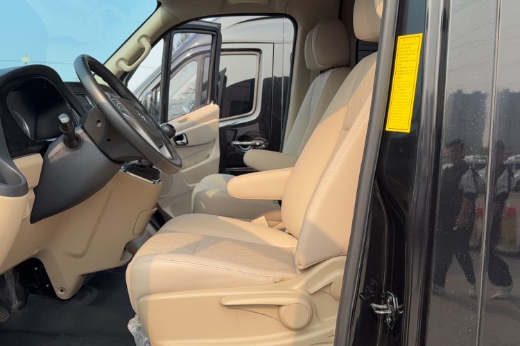 Used Foton Toano 2023 2.0T Compact Luxury Edition Manual Transmission Long Wheelbase Mid-Height Roof Rear Single Tire 9-Seater
