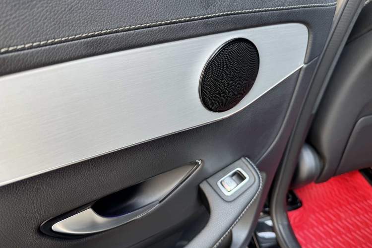 Used Mercedes-Benz GLC Coupe 2020 GLC 260 4MATIC Coupe SUV Interior 12