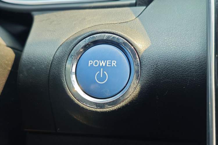 Used Toyota Avalon 2019 Dual-Engine 2.5L Luxury Edition China VI Standard Interior 3