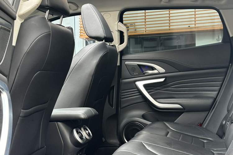 Used Wey VV7 2019 Upgraded Model 2.0T Flagship Version China V Standard Interior 3