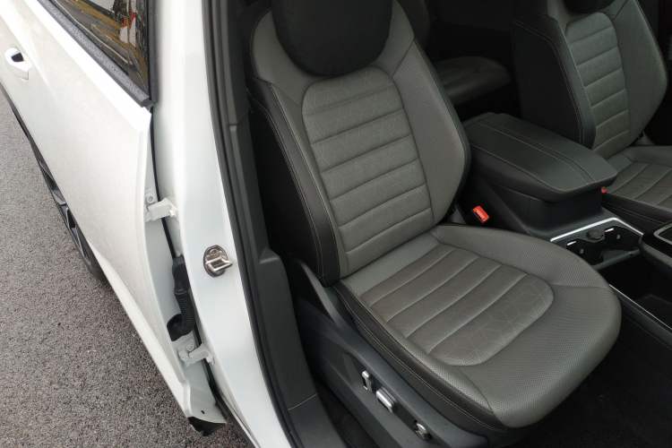 Used Volkswagen Talagon 2021 380TSI Four-Wheel Drive R-Line Touareg Edition