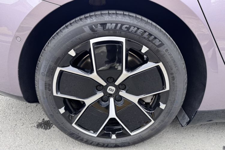 Used Xiaomi Auto SU7 2024 Rear-Drive Long-Range Intelligent Driving Version
