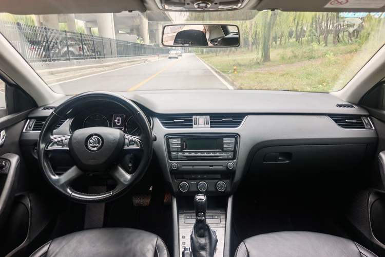 Used Skoda Octavia 2016 1.6L Automatic Smart Drive Edition
