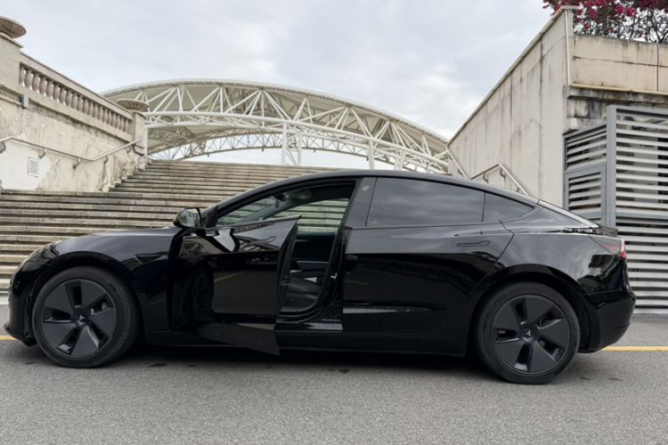 Used Tesla Model 3 2022 Rear-Wheel-Drive Version Exterior 5