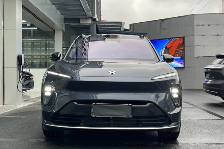 Used Nio ES8 2023 100kWh Signature Edition
