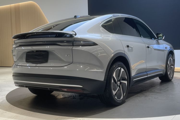 Used Nio EC6 2024 75 kWh Exterior 6