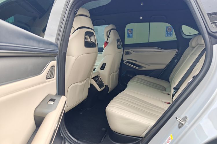 Used BYD Song L EV 2025 662 km Advanced Intelligent Driving Version
