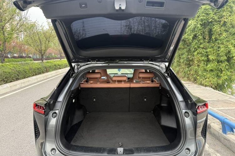 Used CHANGAN UNI-Z New Energy 2024 Blue Whale Smart Electric iDD 125km Leading Model Interior 5