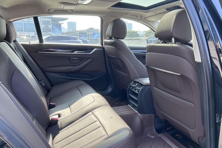 Used BMW 5 Series 2020 525Li Luxury Package