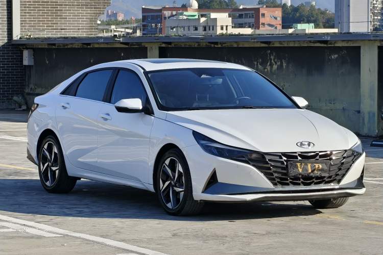 Used Hyundai Elantra 2022 1.5L CVT LUX Prestige Edition Exterior 3